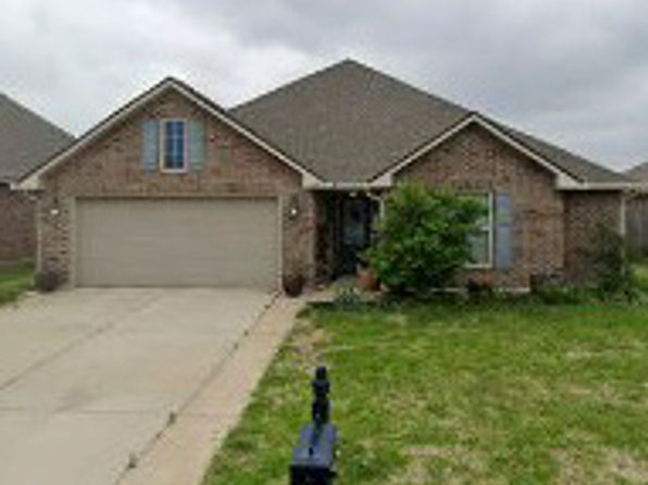 225 Long Hill Dr
