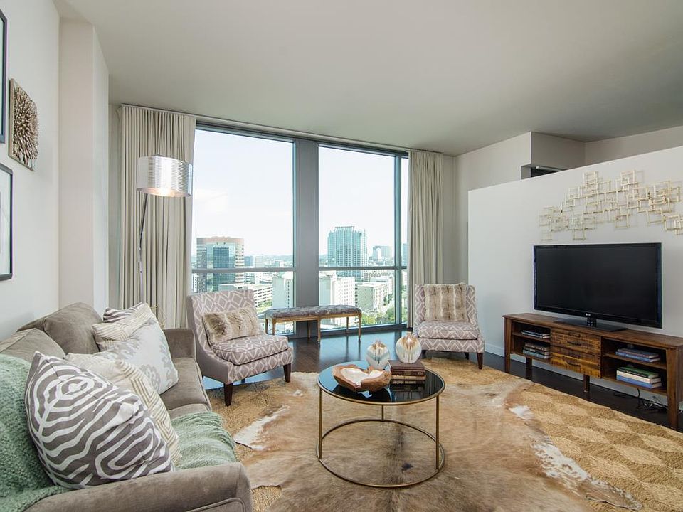 1st image of 900 20th Ave S APT 1407