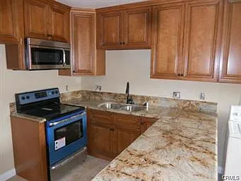 2 bed, 1100 sqft, $2,795 — Photo 2