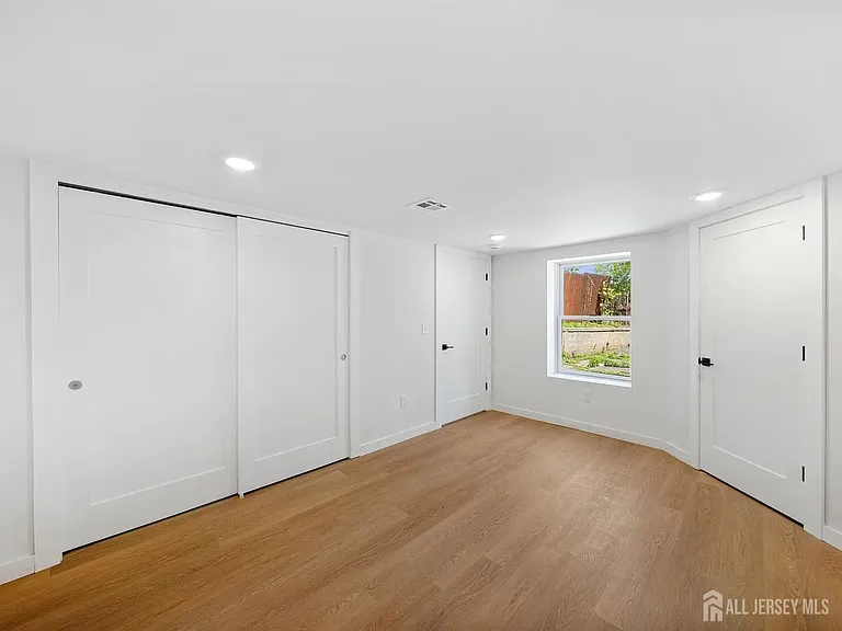 3 Meadow Rd #1 — Photo 7