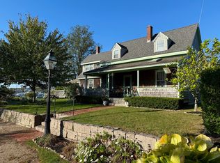16 Millfield St, Falmouth, MA 02543