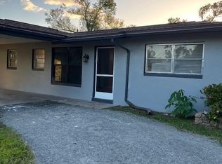 1249 Sabal Gardens Dr, North Fort Myers, FL 33903