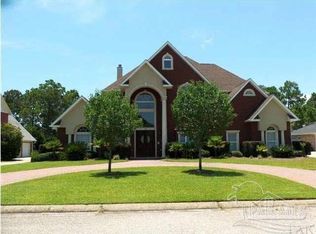 1355 Players Club Cir, Gulf Breeze, FL 32563