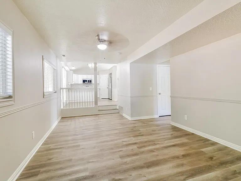 543 S 1330 W — Photo 8
