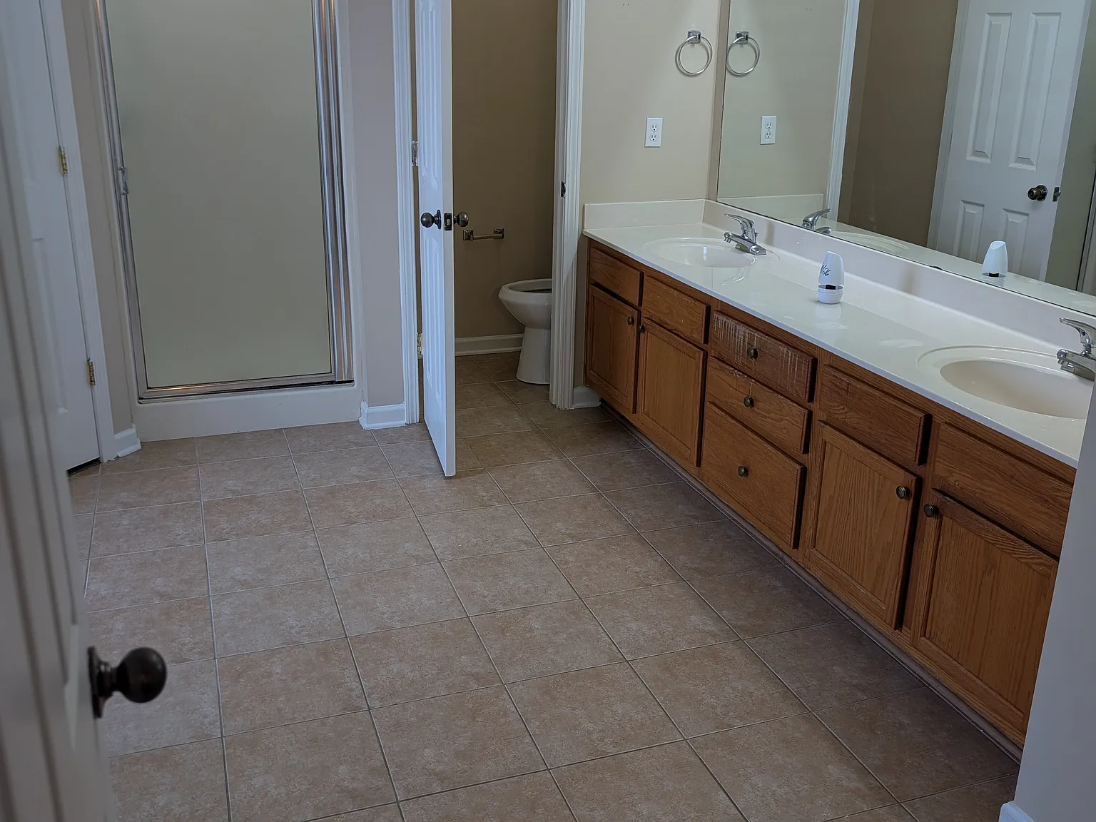3 bed, 1695 sqft, $2,049 — Photo 4