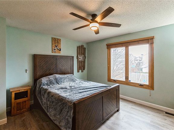 4th image of 9820 Catalina Dr