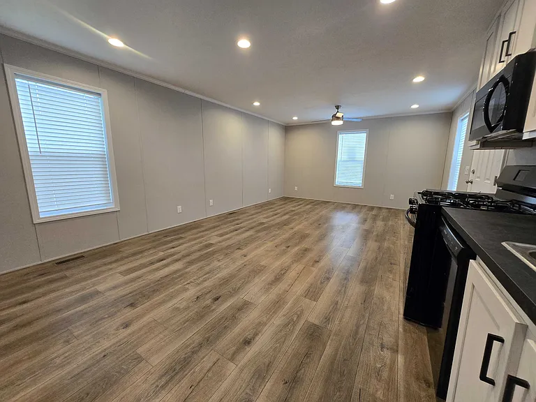29800 Guilford Cir #414 — Photo 5