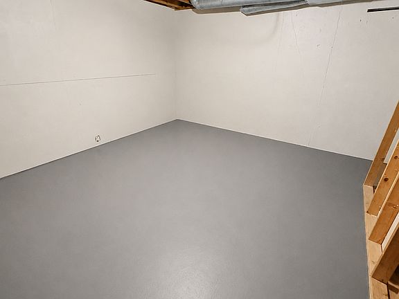 4th image of 1532 N Maybelle Pl