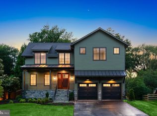 609 Meadow Ln SW, Vienna, VA 22180