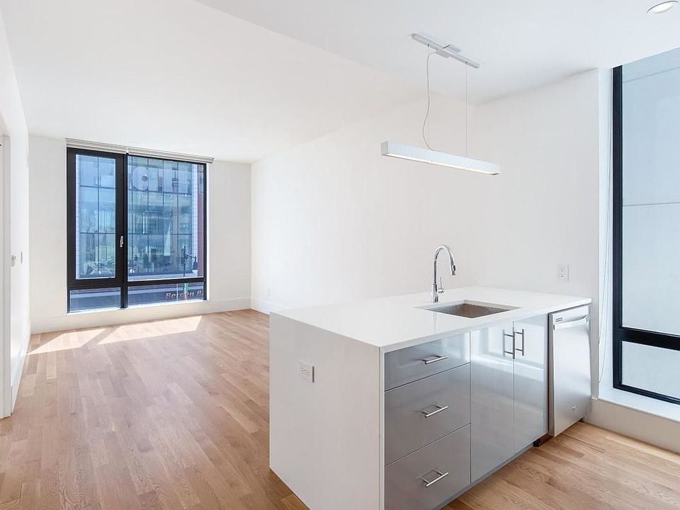 1st image of 531 Myrtle Ave #3D