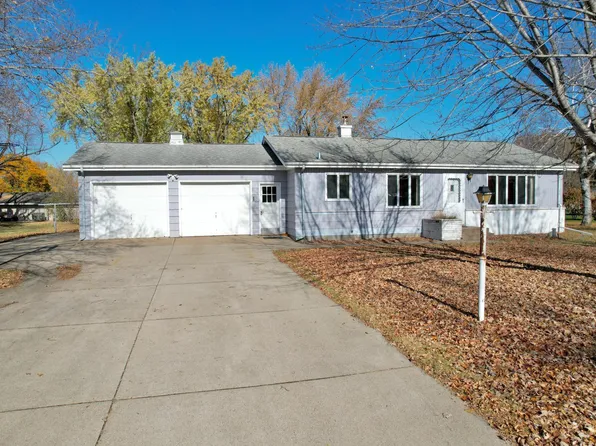 5837 Pleasant Ln, Saint Cloud, MN 56303