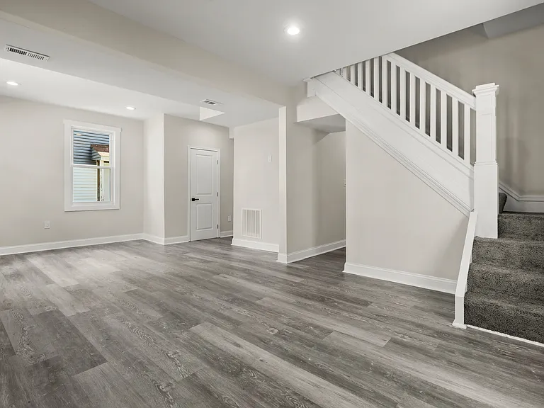 505 McCabe Ave — Photo 7