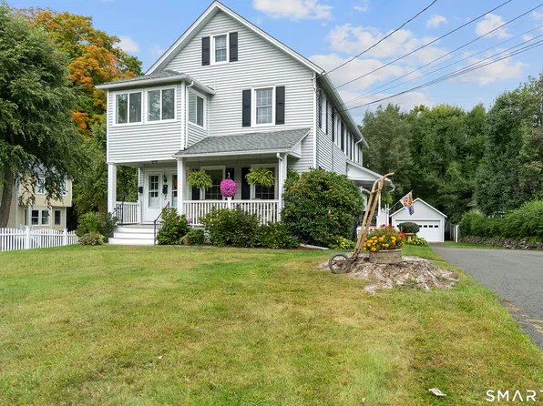 36 Gilbert St, Ridgefield, CT 06877
