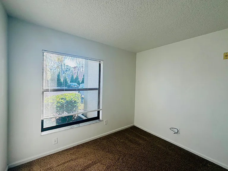 1114 S Pine Ridge Cir #D1 — Photo 7
