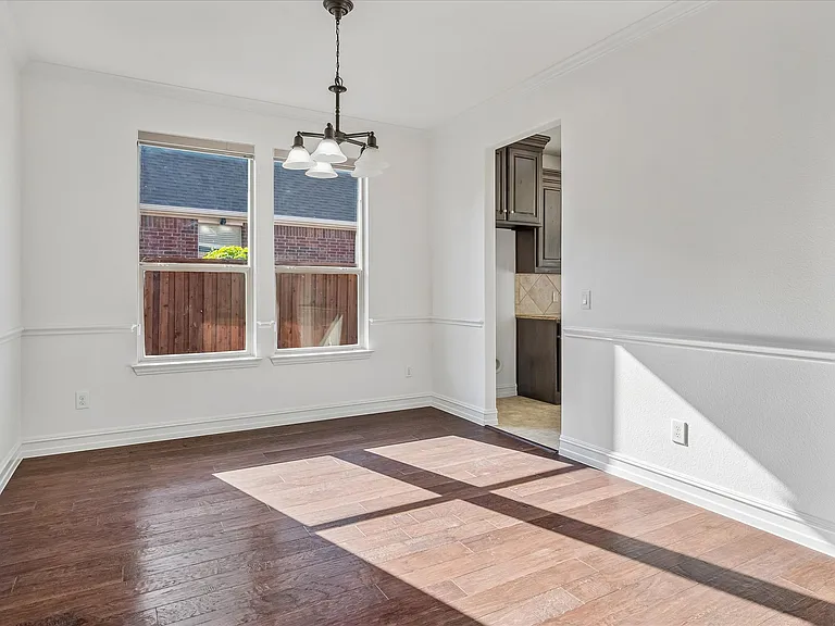 1037 Everglades Dr — Photo 7