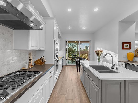 3rd image of 15240 N Clubgate Drive -- #129