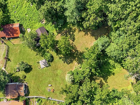 4th image of 877 Samsonville Road