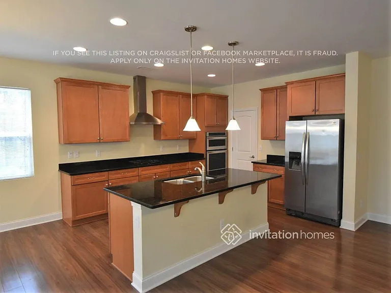 404 Ferry Ct — Photo 6