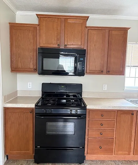 9555 Struthers Rd — Photo 15