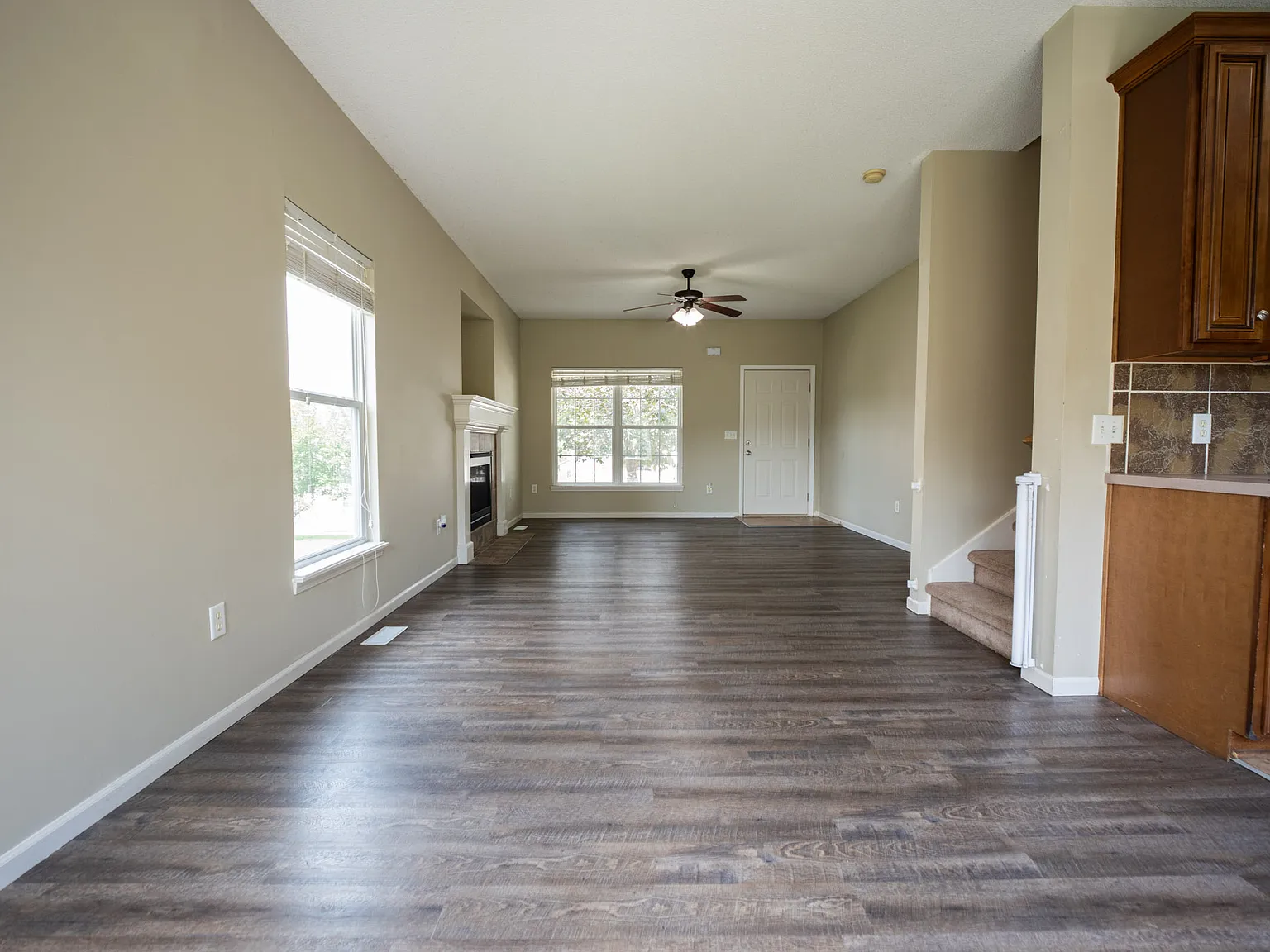 4 bed, 3.5 bath, 1713 sqft, $2,300 — Photo 2