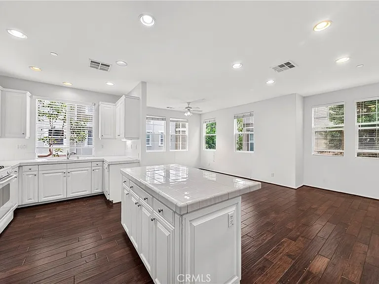 2068 Owens Dr — Photo 10
