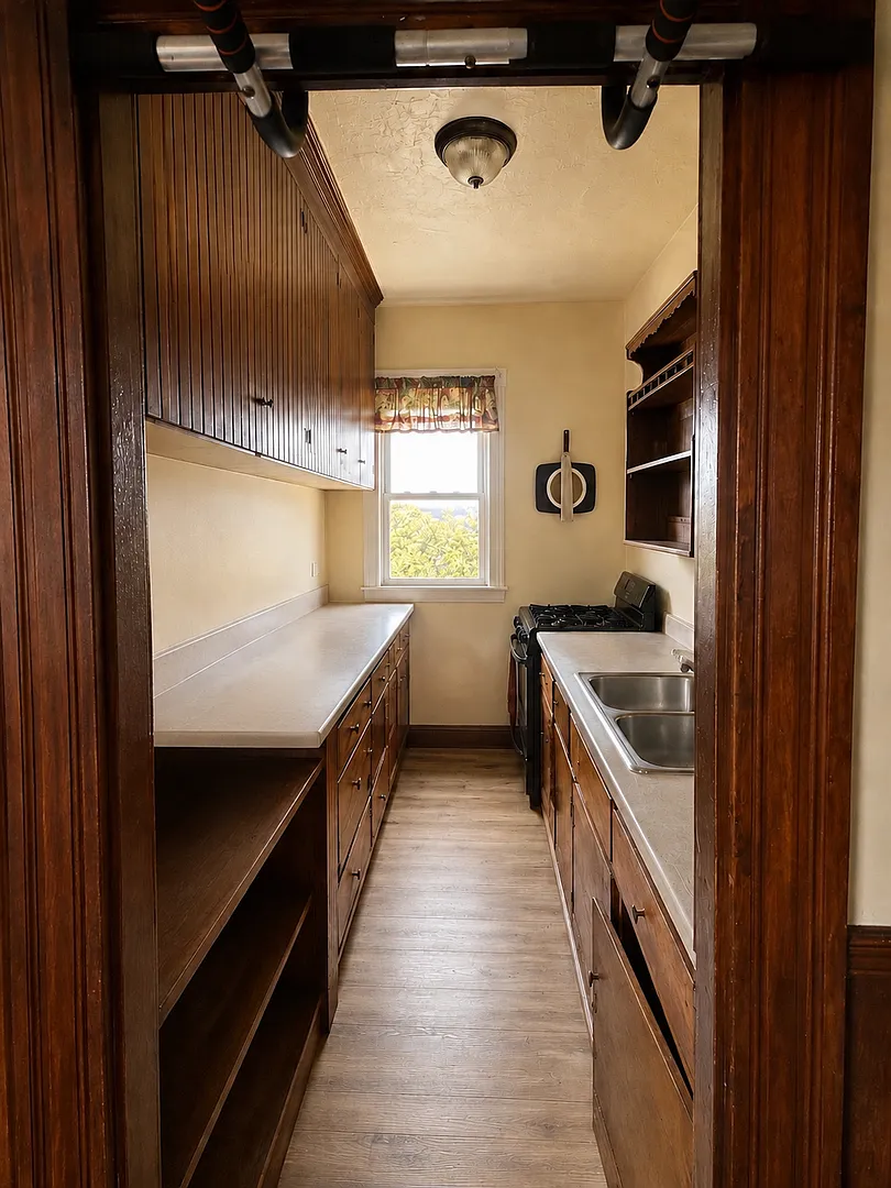 40 Adams St. — Photo 4