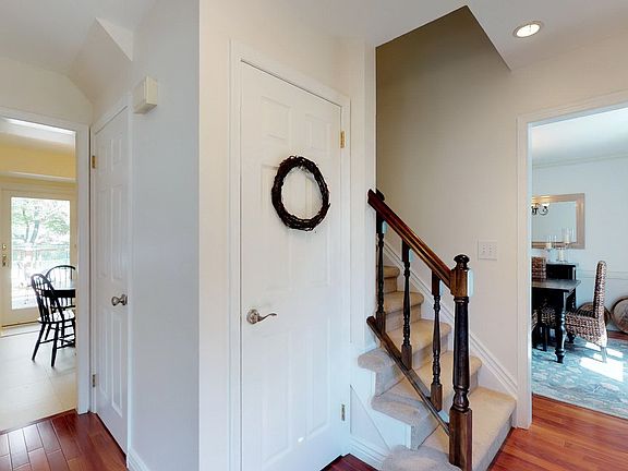 2nd image of 36 Cartwright Dr W