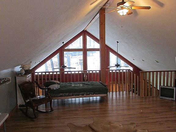 Loft view to the front.