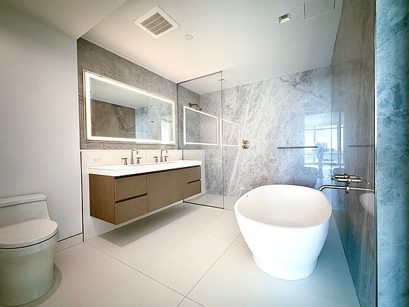 5th image of 320 Adolphus Ave #Penthouse 07