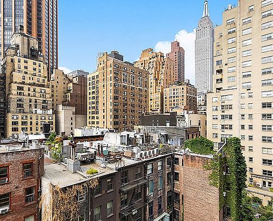 4th image of 120 E 36th St APT 8A
