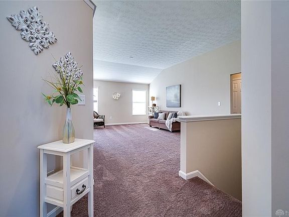 4th image of 4013 Red Bud Way