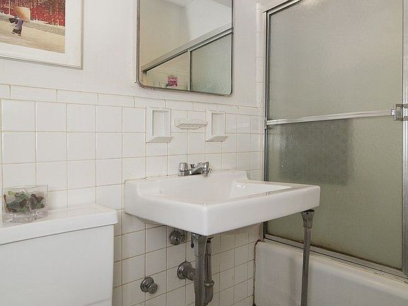 5th image of 333 E 55th St APT 14G