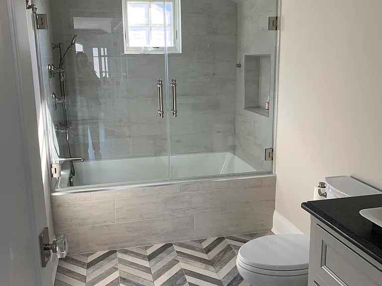 117 Sylvania Ave — Photo 35