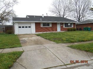 402 Falcon Dr, New Carlisle, OH
