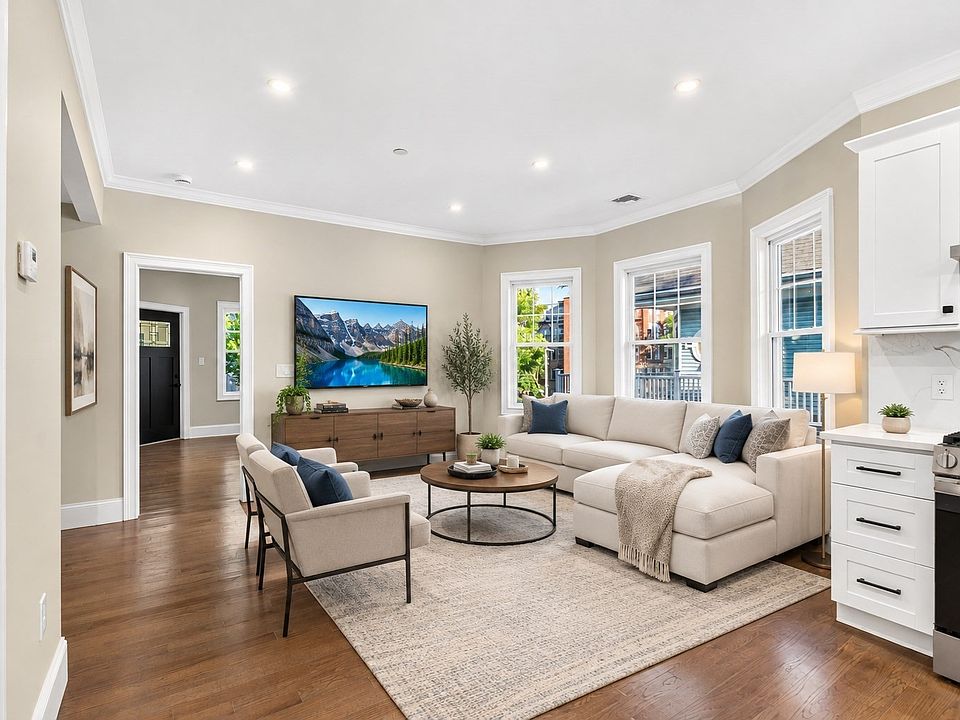 1st image of 152 Washington St #2