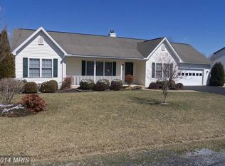 142 Hastings Dr, Falling Waters, WV 25419