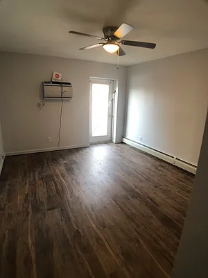 Rented by Metropolis International Realty Inc. | media 5