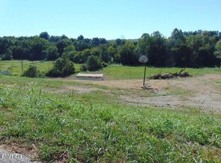 1835 Old Highway 63, Speedwell, TN 37870