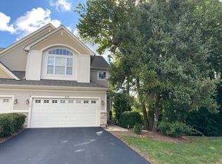 472 Vaughn Cir, Aurora, IL 60502