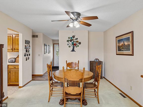 5th image of 126 Floyd St S #1