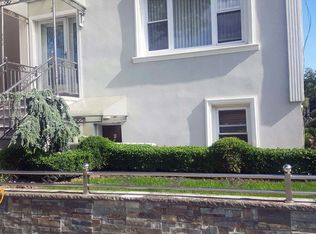 2 Manhattan Ct #1, Brooklyn, NY 11223