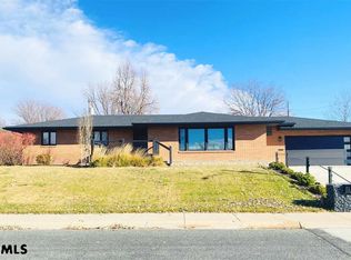 3517 Skyline Dr, Scottsbluff, NE 69361