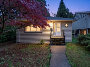 1095 E 29th St, North Vancouver, BC V7K1C1