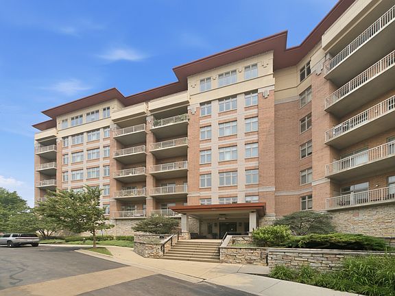 2nd image of 40 Prairie Park Dr APT 702