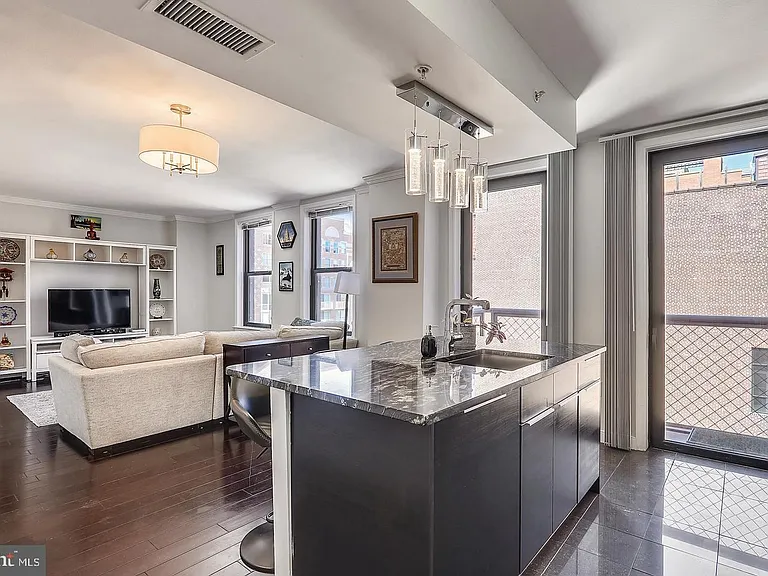 631 D St NW #934 — Photo 9
