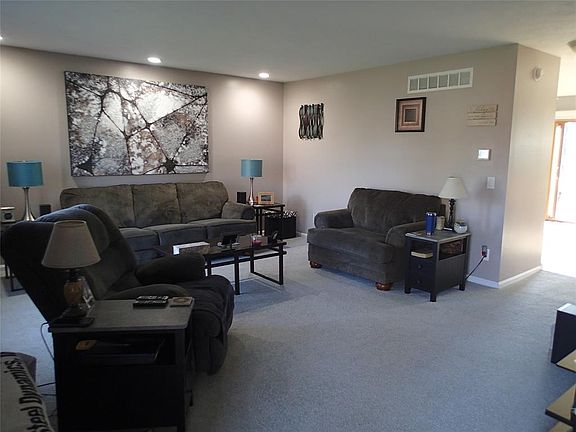 3rd image of 1783 S Chigger Hollow Dr