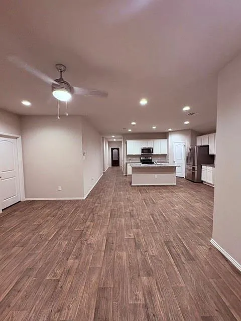 4 bed, 2.0 bath, 1736 sqft, $2,150 — Photo 3