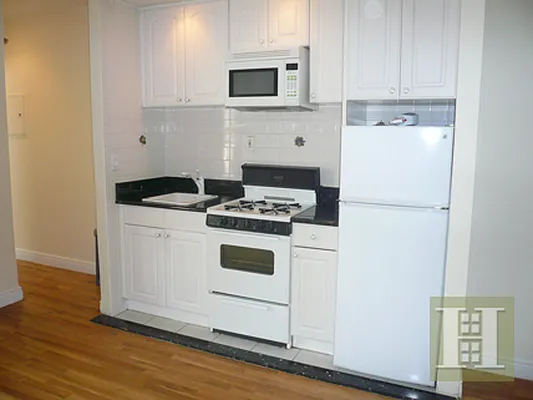 Rented by Halstead Real Estate | media 48