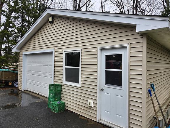 3rd image of 82 Holland Rd