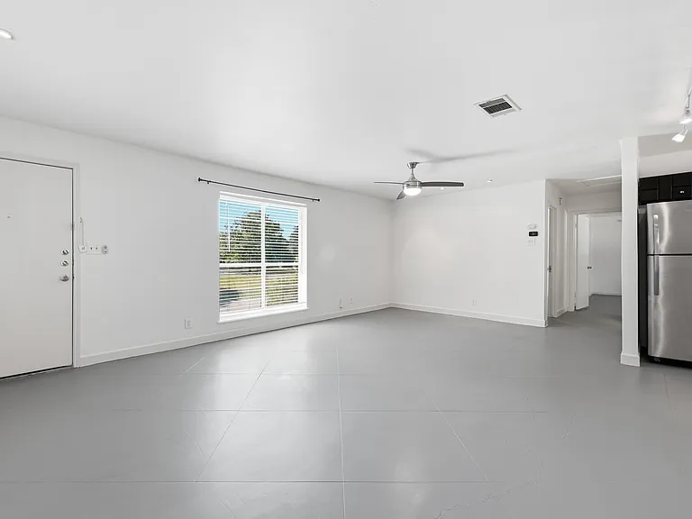 2712 Saint Edwards Cir #A — Photo 5